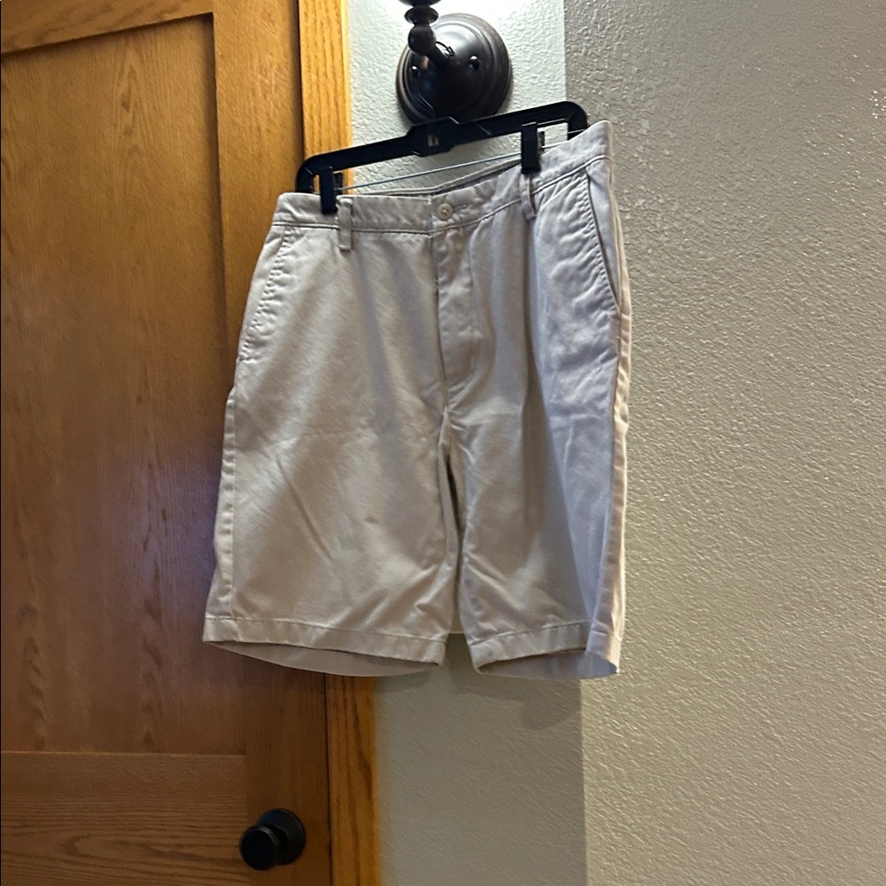Nautica Men's Tan Flat Front Shorts